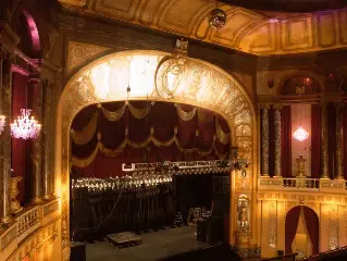 Театр в Торонто. Что посетить в праздничный сезон? Детские спектакли и мероприятия для взрослых.